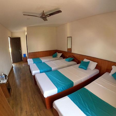 Hotel Dolly Pokhara Extérieur photo