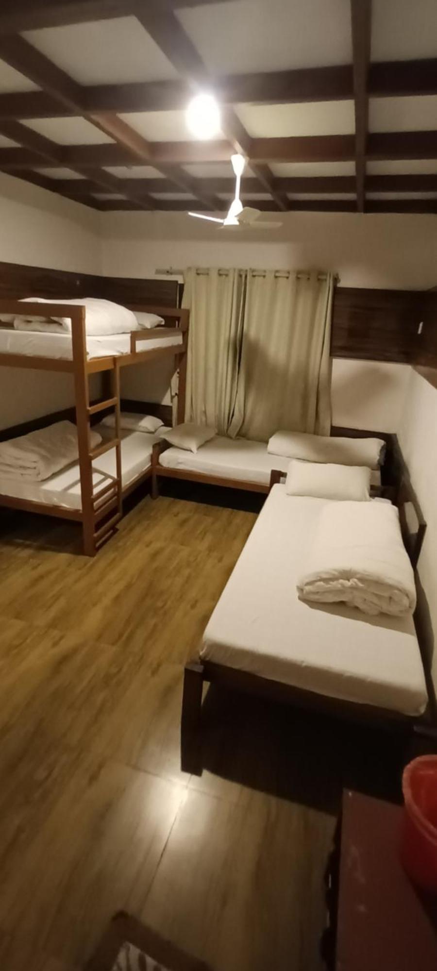 Hotel Dolly Pokhara Extérieur photo