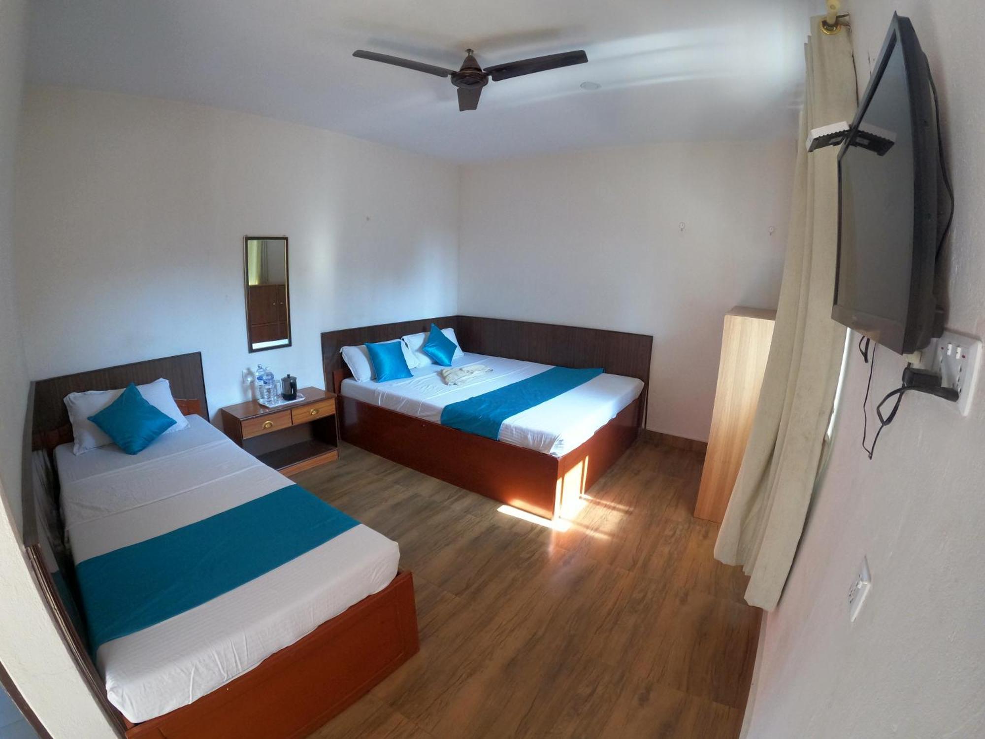 Hotel Dolly Pokhara Extérieur photo