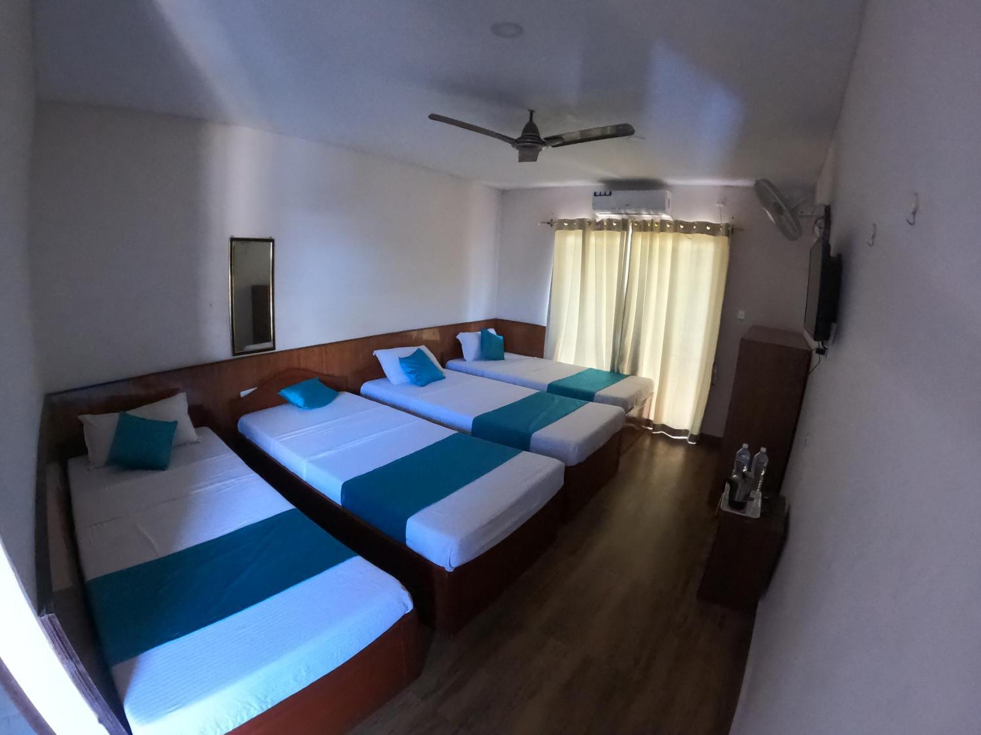 Hotel Dolly Pokhara Extérieur photo