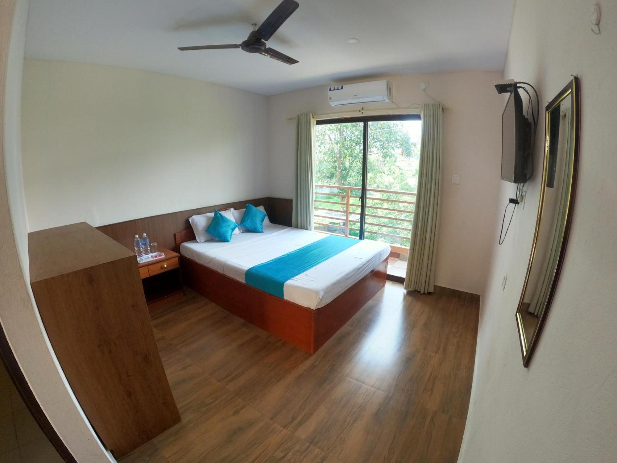 Hotel Dolly Pokhara Extérieur photo
