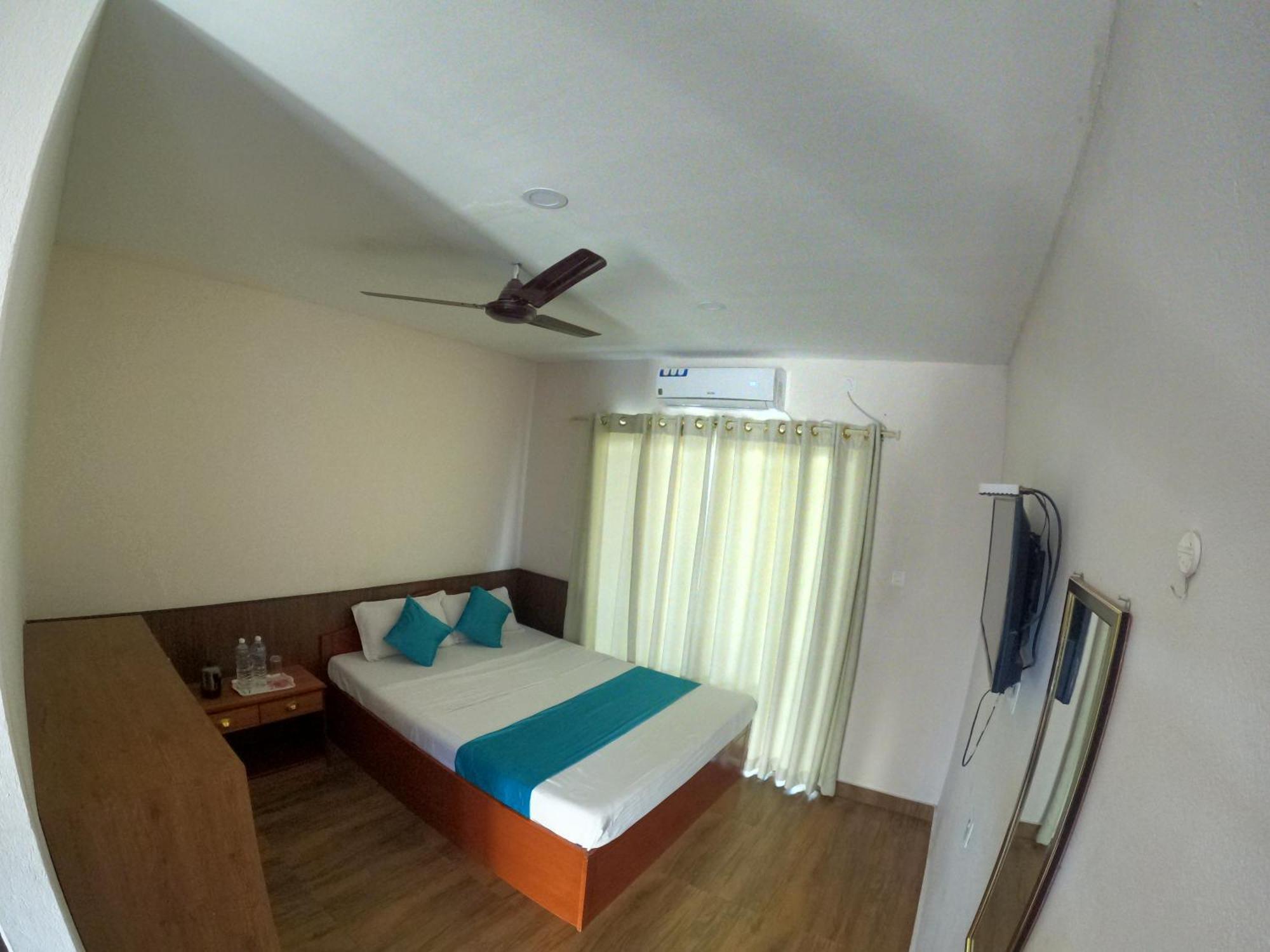 Hotel Dolly Pokhara Extérieur photo