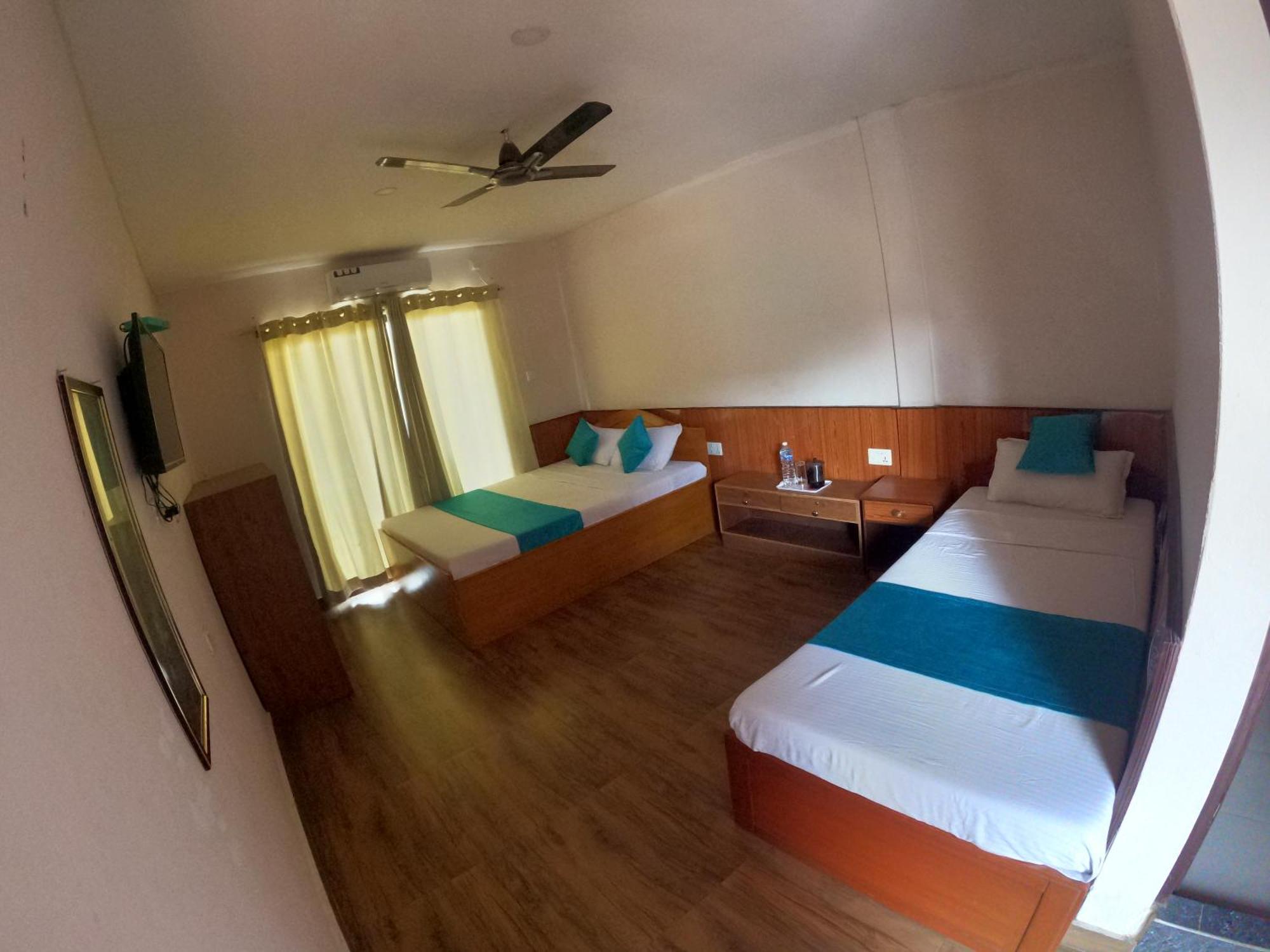 Hotel Dolly Pokhara Extérieur photo